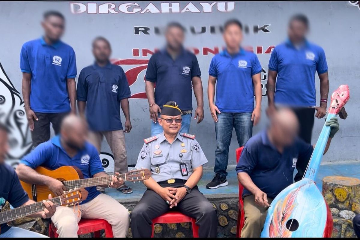 Lapas Manokwari gali potensi warga binaan melalui musik tradisional