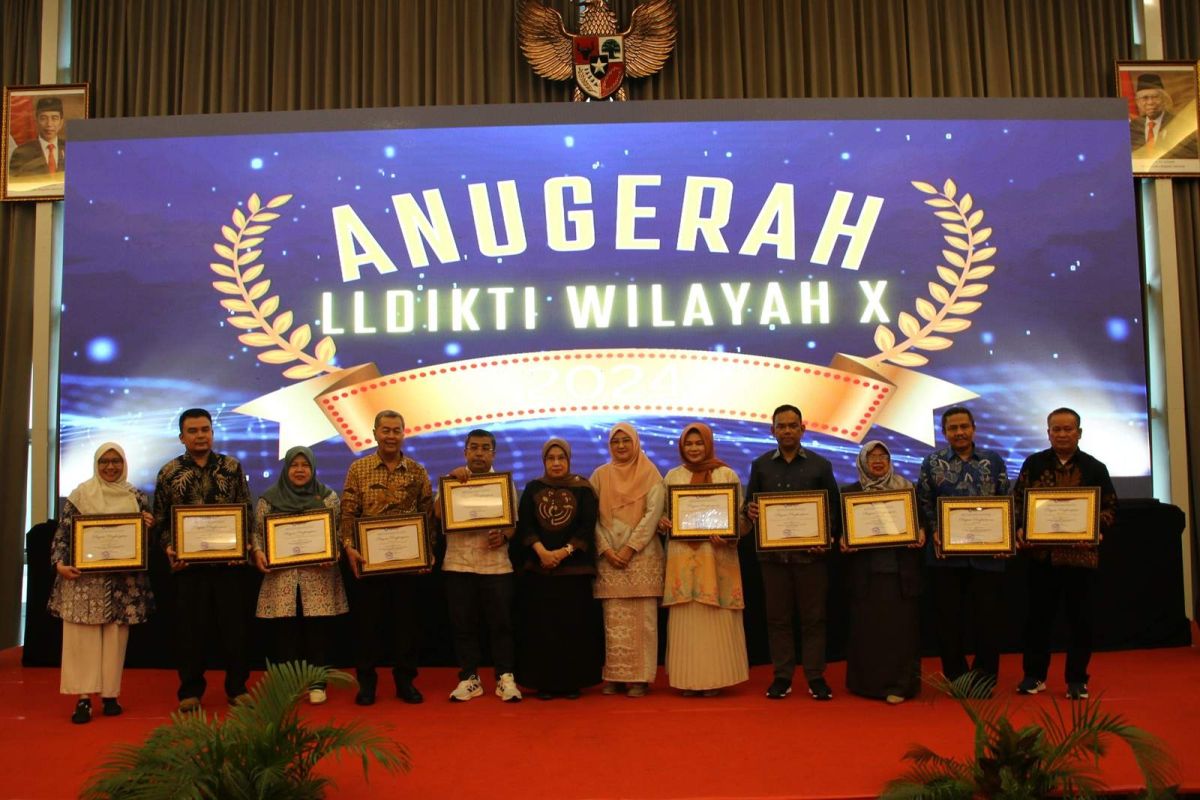 Anugerah LLDikti Wilayah X tahun 2024 ajang apresiasi kinerja PTS