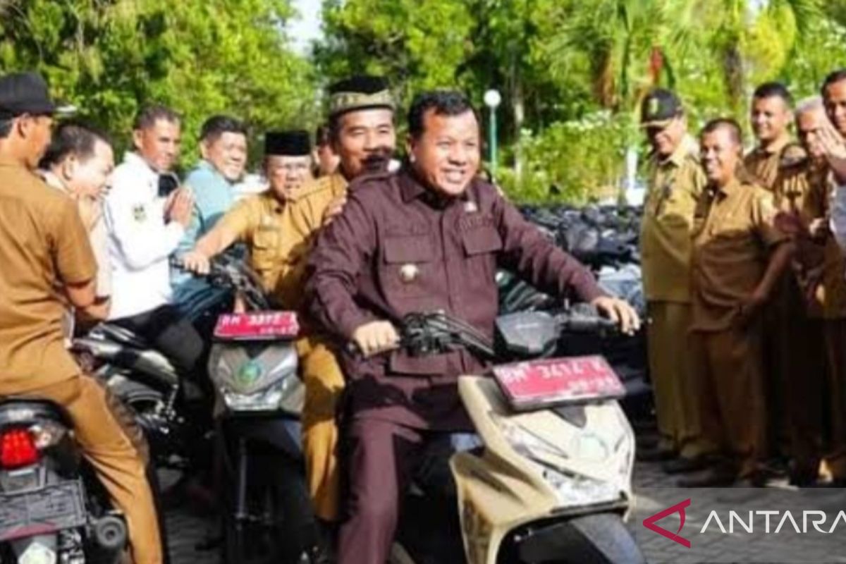 Kades di Kuansing terima sepeda motor operasional