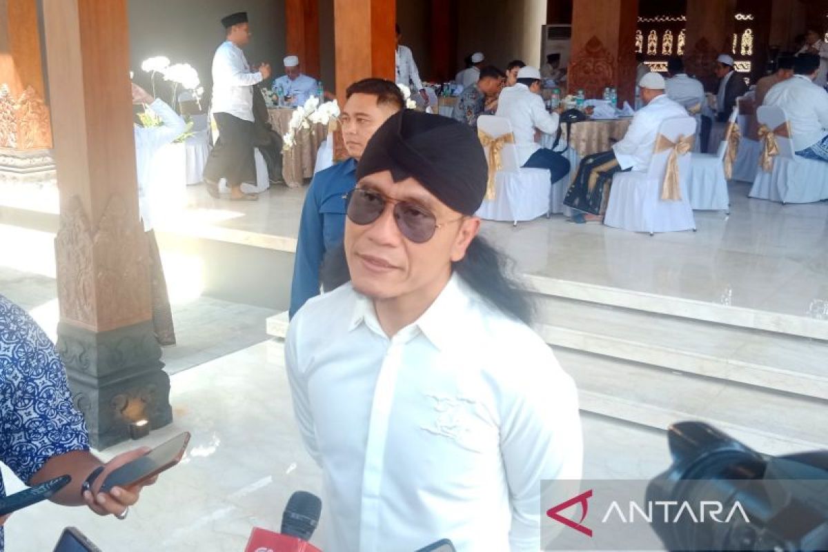 Jokowi urges pesantren leaders to ensure smooth leadership transition