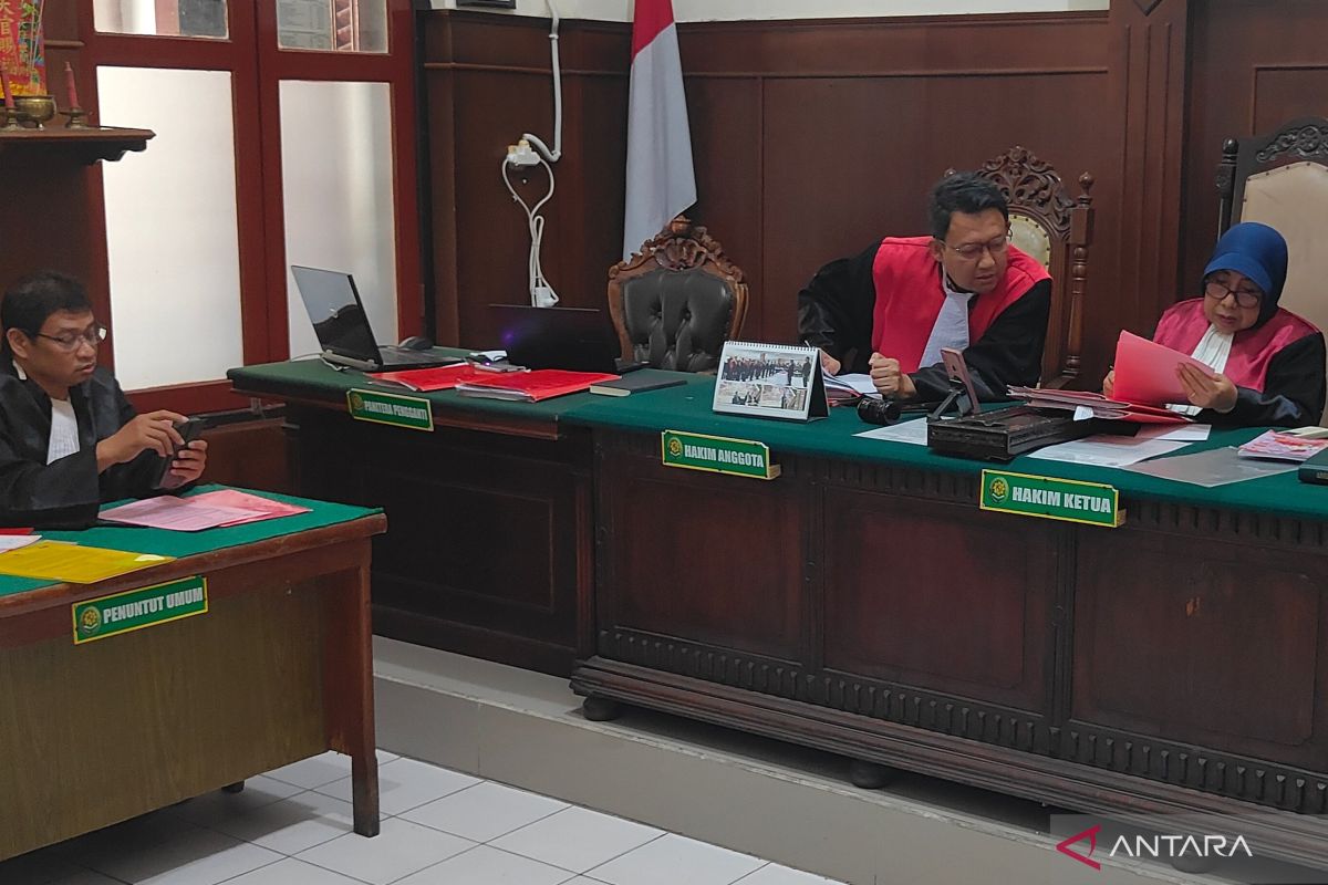 Lakukan aksi pornografi, warga Wonosari Wetan dituntut setahun penjara