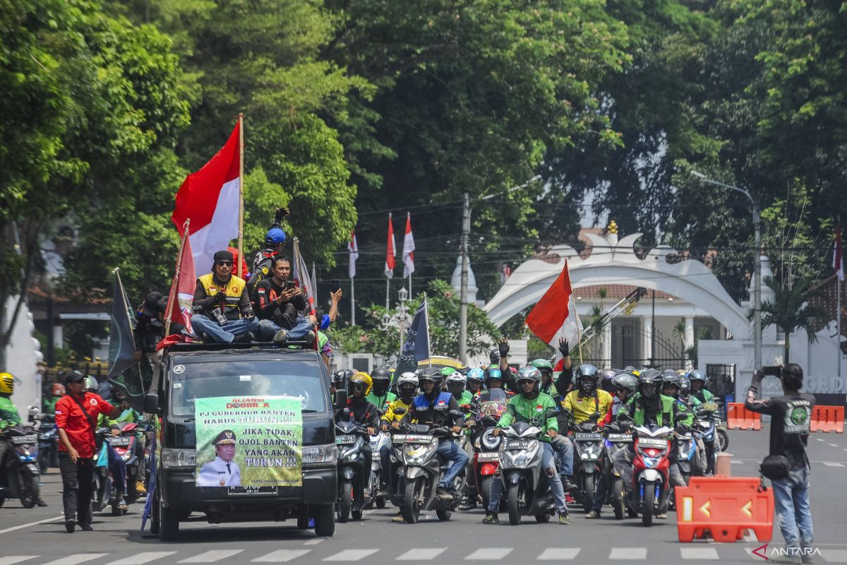 Banten kemarin, ojol unjuk rasa hingga Bus Tayo Kota Tangerang