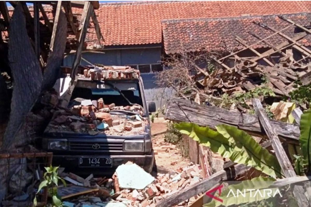 20 orang alami luka akibat gempa Bandung Rabu pagi