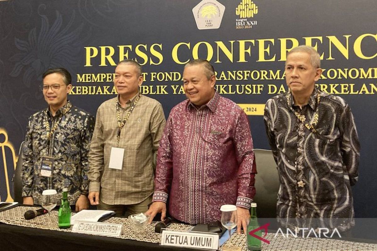 Perry Warjiyo lanjut menjadi Ketua Umum ISEI periode 2024-2027