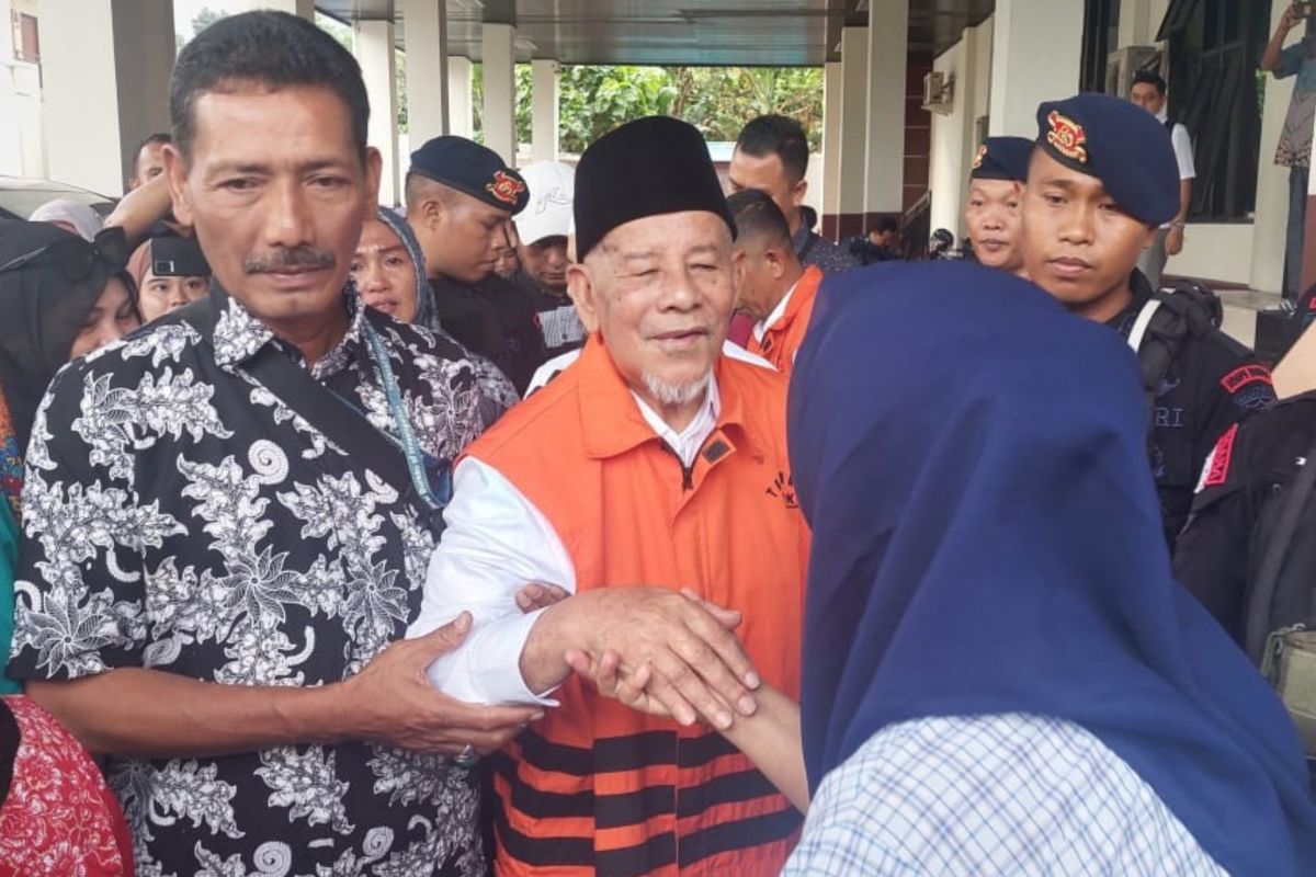 Pengadilan Negeri Ternate tunda putusan mantan Gubernur Malut