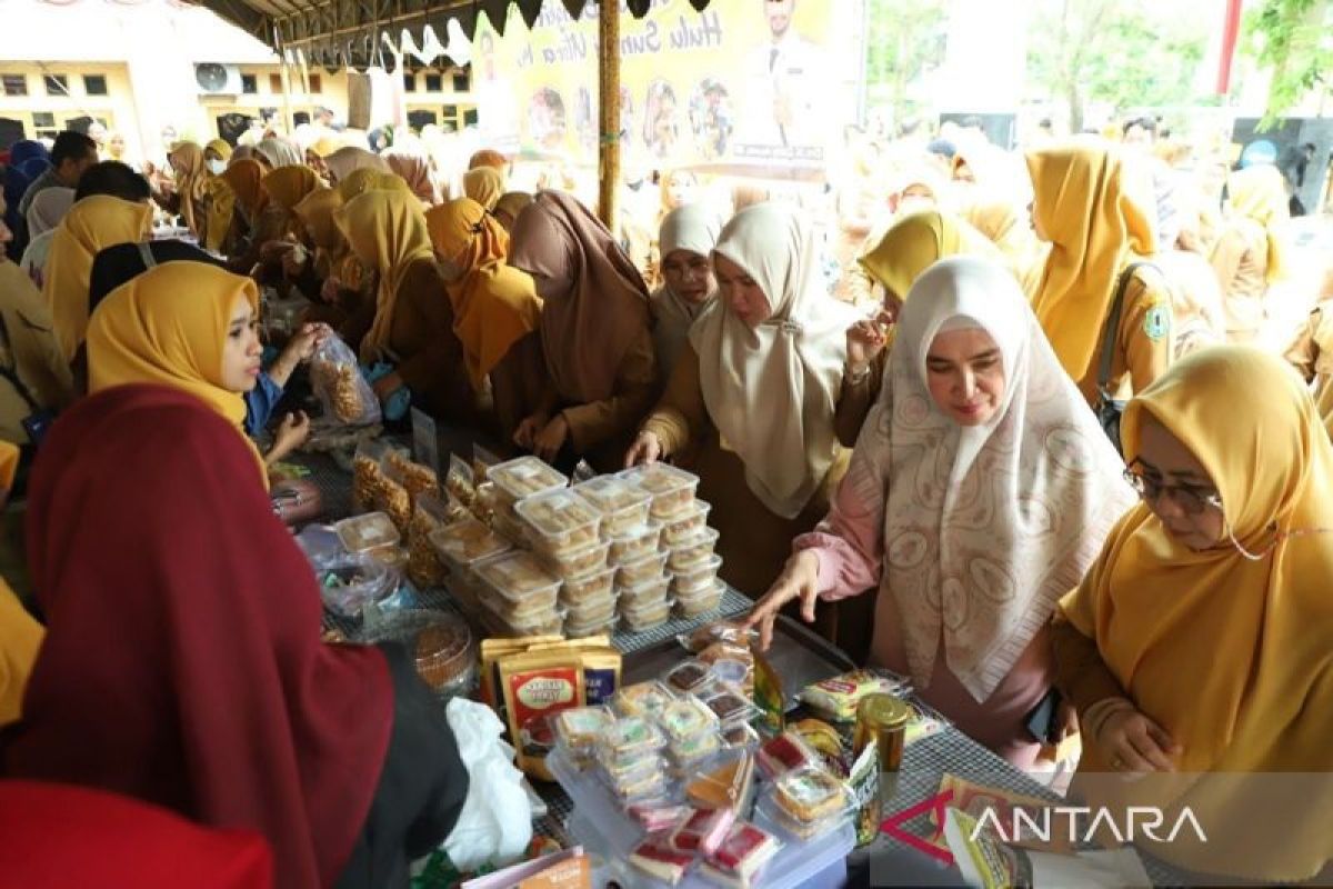 Bazar Peduli UMKM, Kepala Diskuperindag Ajak ASN Promosikan Produk-Produk HSU