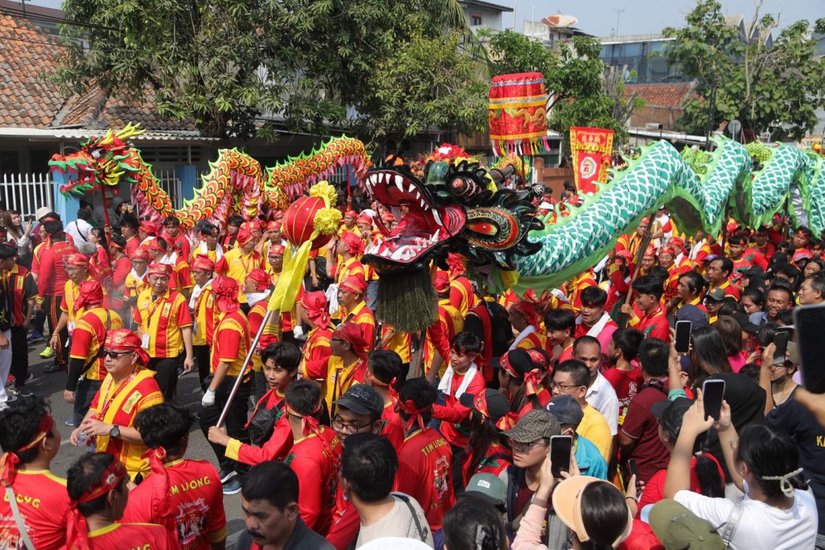 Parade Gotong Toapekong libatkan 1.200 orang bawa Liong