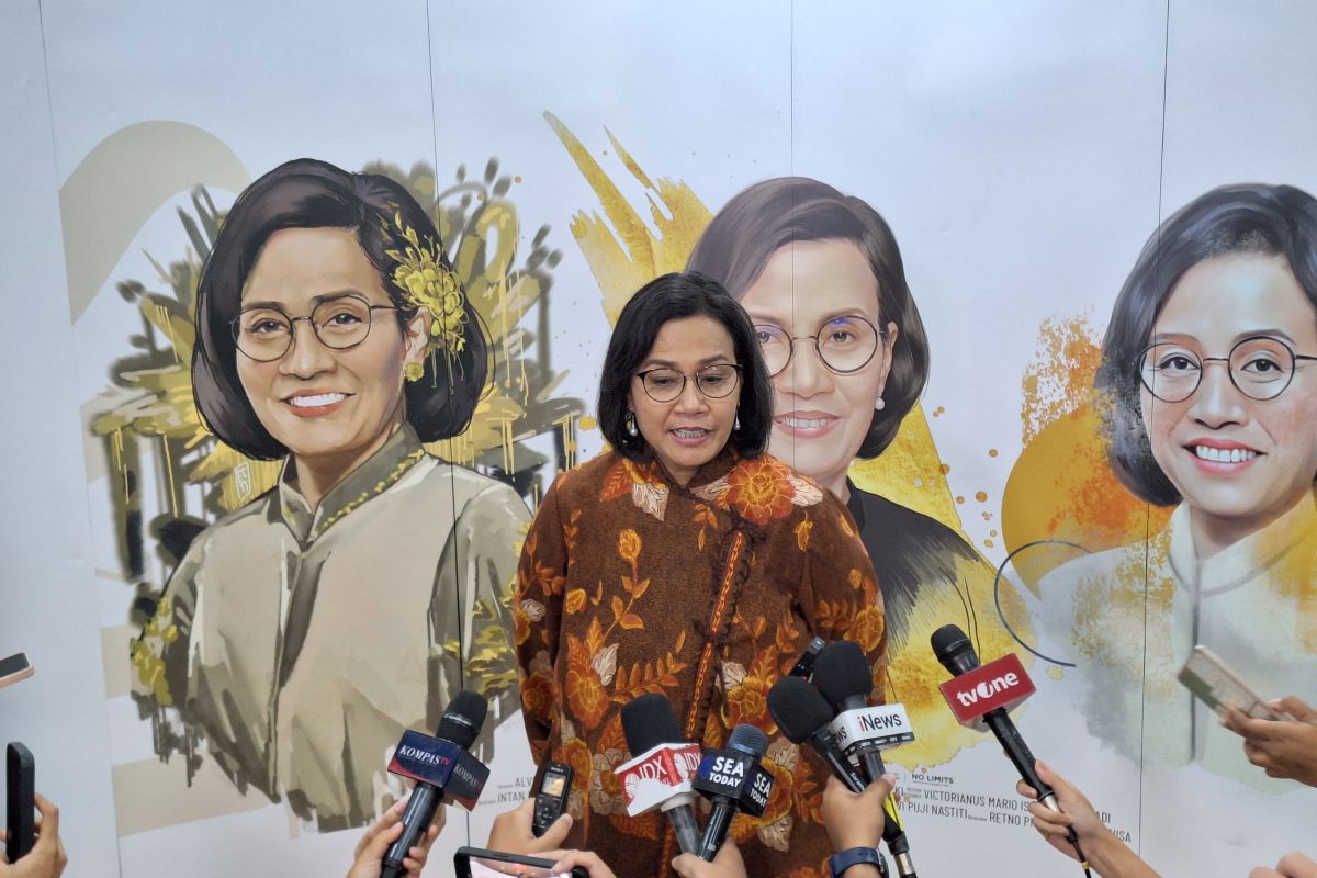 Canda  Airlangga soal buku Sri Mulyani sinyal lanjut jadi menteri