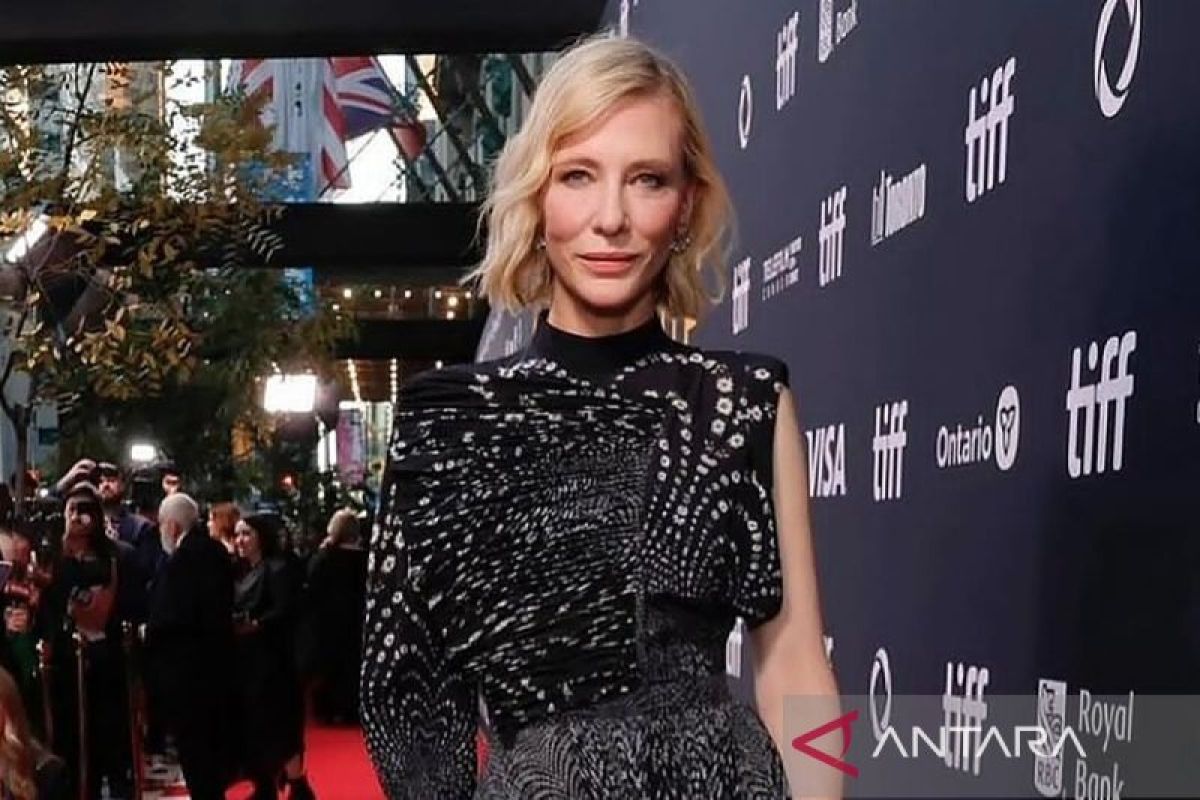 Cate Blanchett terima penghargaan Donostia di Festival Film Spanyol