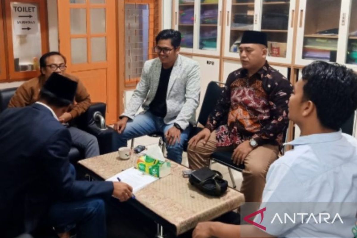 KPU Pamekasan tetapkan tiga pasangan calon di Pilkada 2024