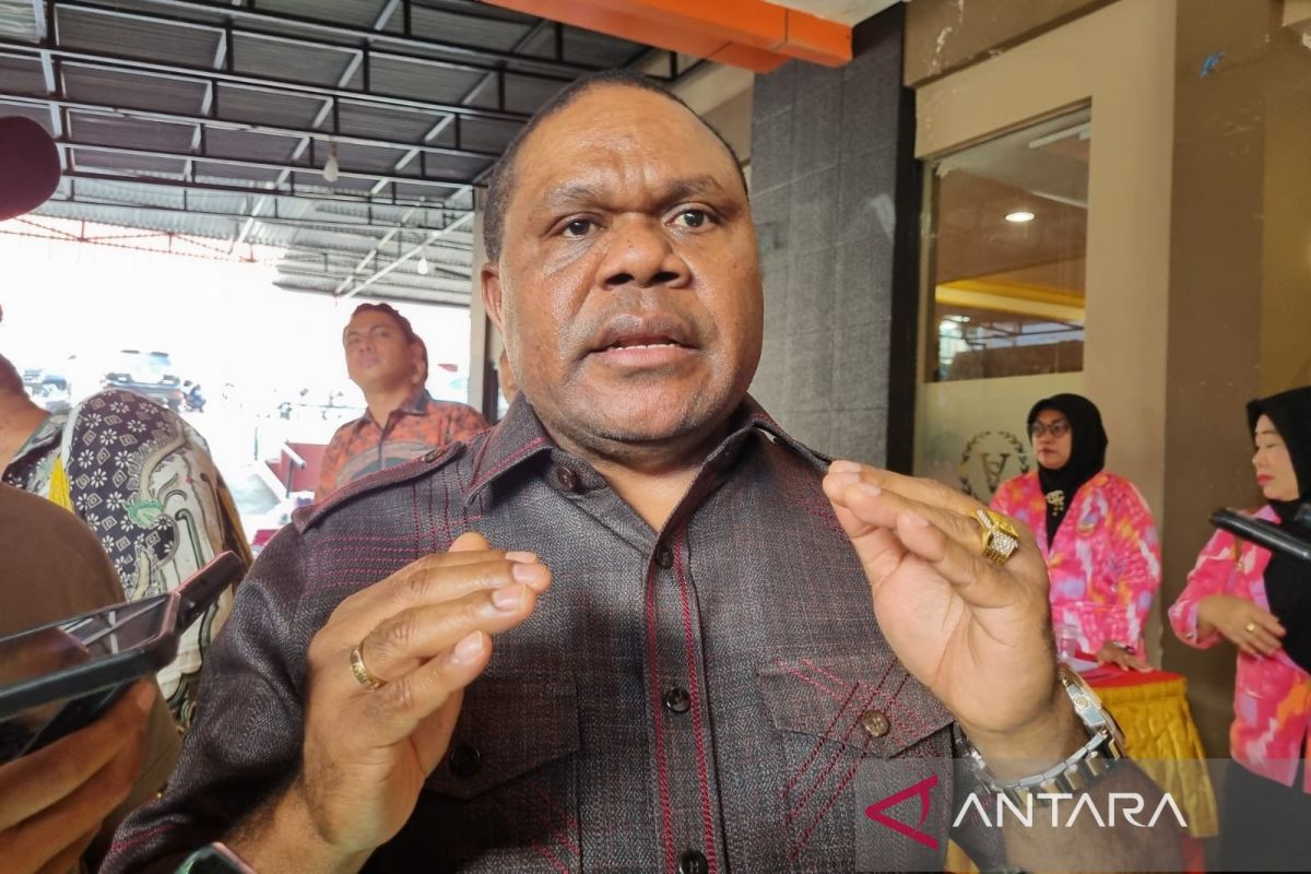 Wabup Edi Budoyo pimpin roda pemerintahan Manokwari pada masa kampanye