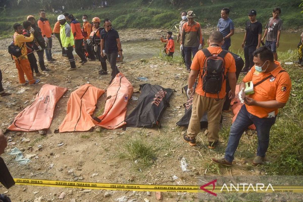 Ada pengaruh minuman beralkohol pada temuan tujuh jenazah