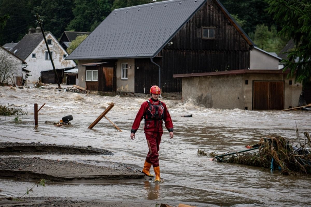 Puluhan ribu warga Polandia terdampak langsung banjir dahsyat