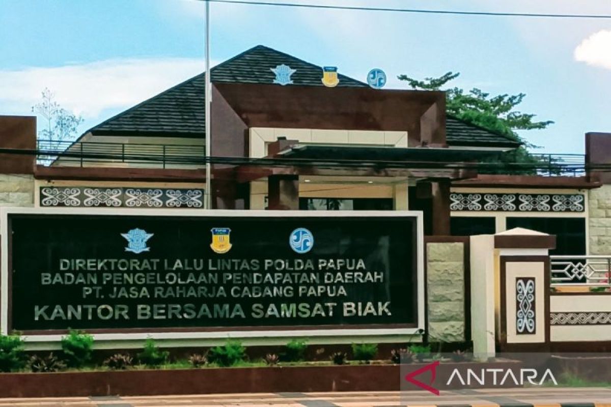 Samsat Biak memberlakukan pembebasan denda pajak kendaraan bermotor