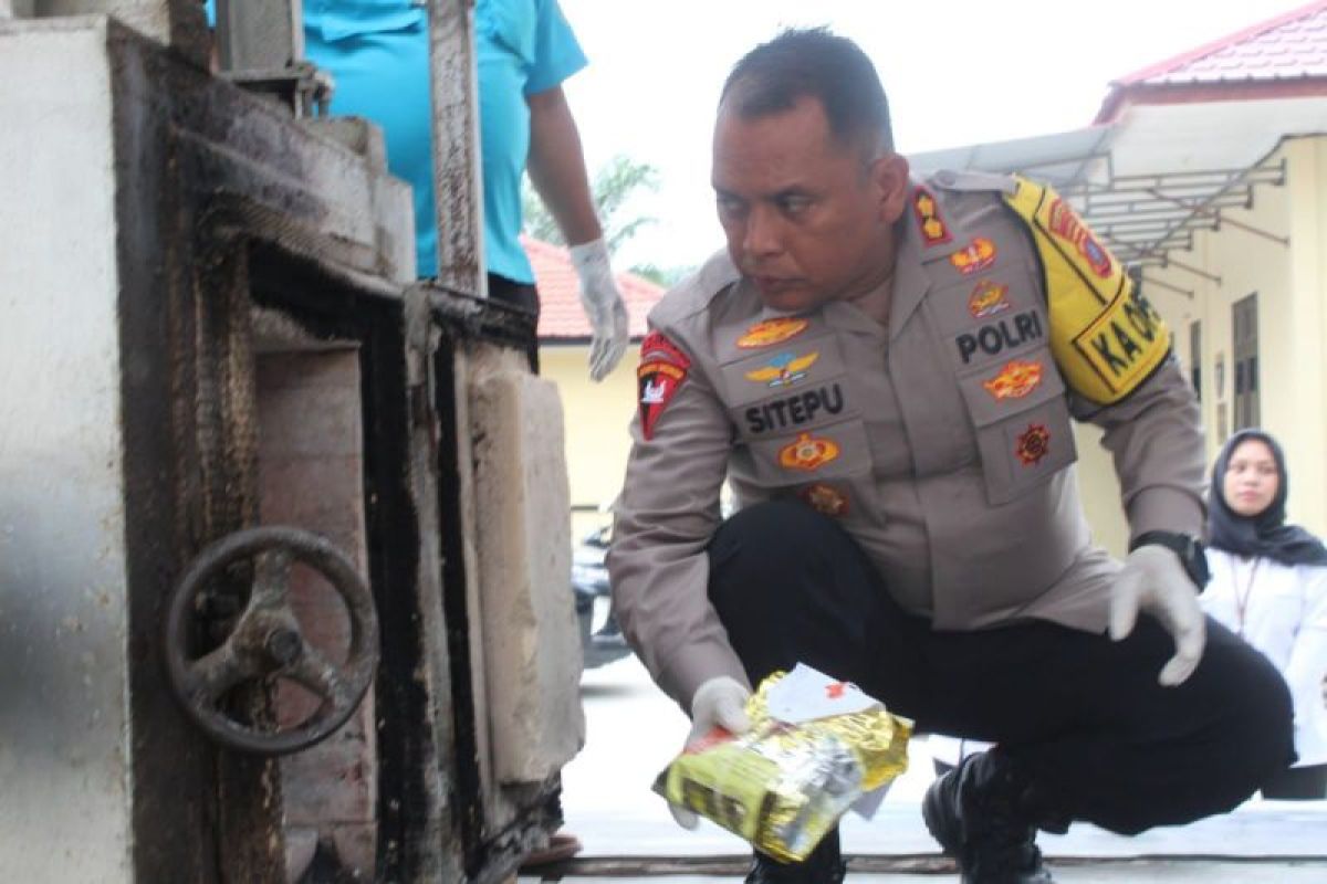 Polres Serdang Bedagai-Sumut musnahkan 6,8 kilogram sabu-sabu