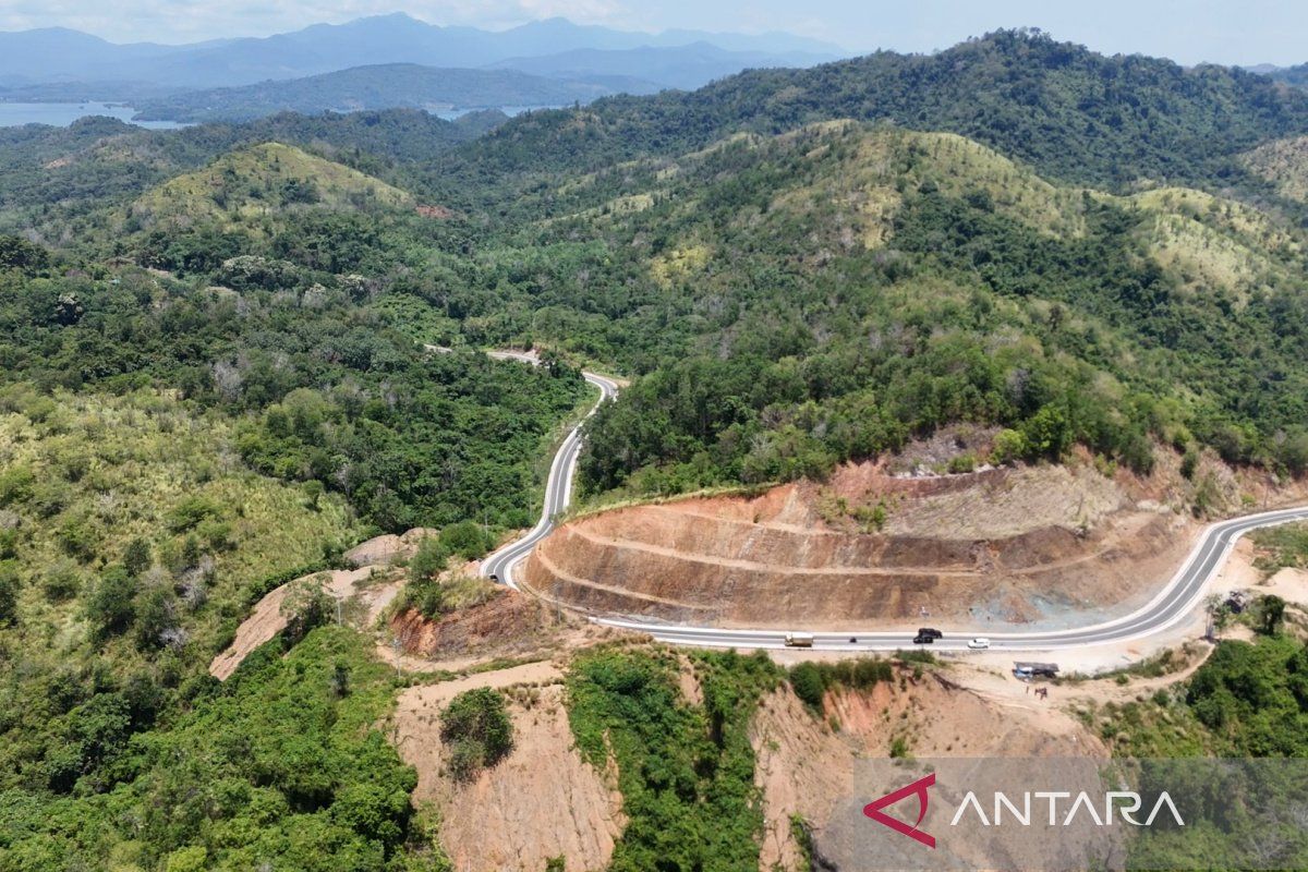 Menjajal rute baru Banjarbaru-Tanah Bumbu di antara Pegunungan Meratus