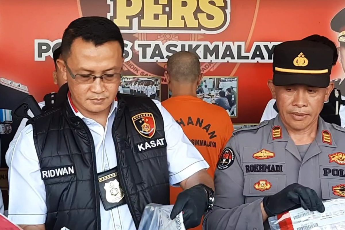 Polisi ungkap motif pembuang jasad wanita dalam karung ke sungai