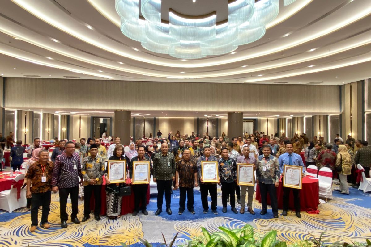 Bank Nagari raih penghargaan Paritrana Award tingkat Sumbar