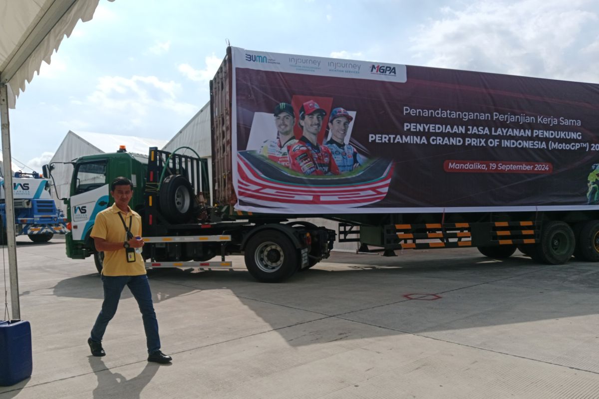 Logistik pembalap MotoGP 2024 tiba di Sirkuit Mandalika