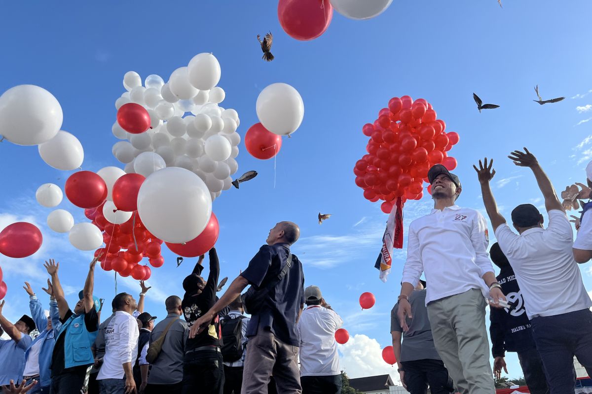 Deklarasi damai Pilgub Maluku dimeriahkan pelepasan balon dan merpati