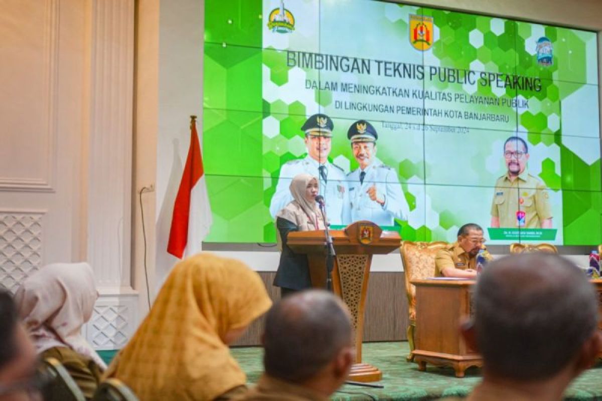 Pemkot Banjarbaru latihan Public Speaking kepada pegawai