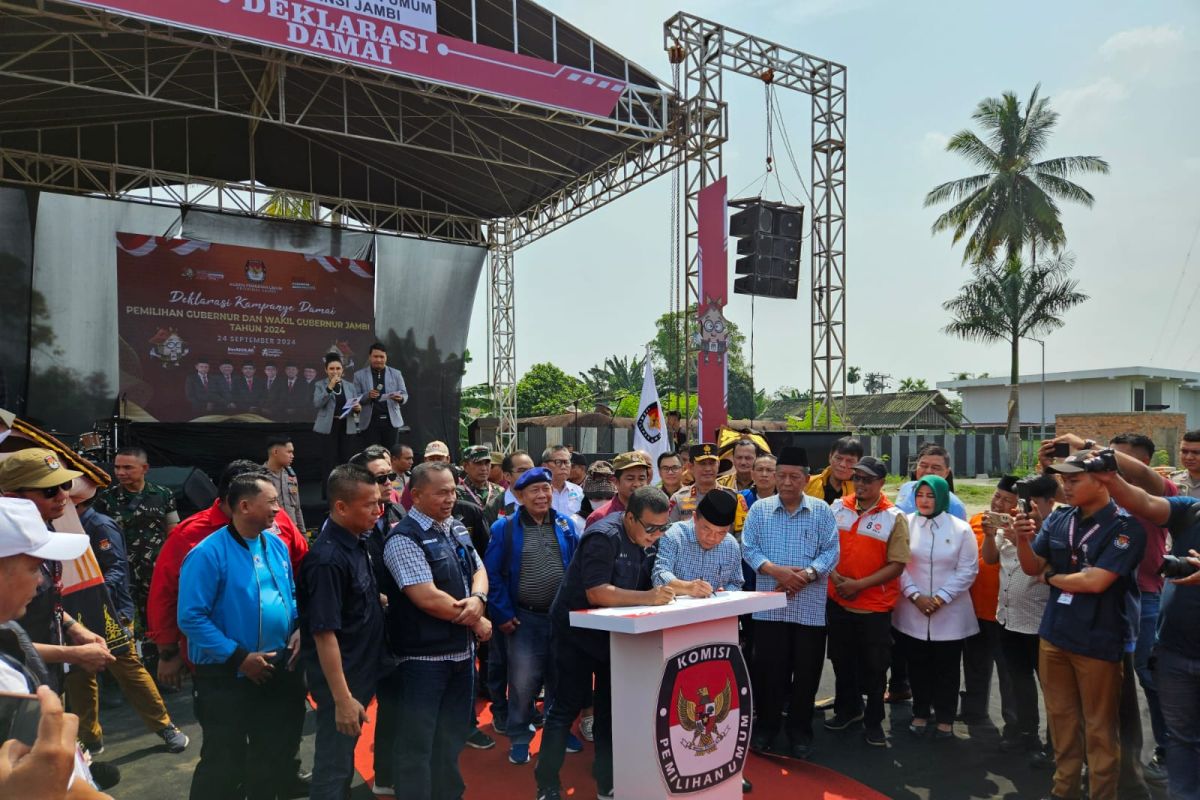 Dua Paslon Gubernur dan Wakil Gubernur Jambi bacakan deklarasi kampanye damai