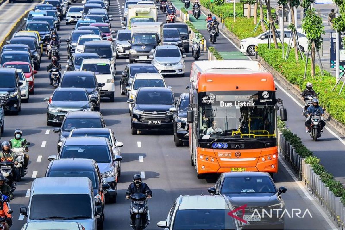 Rabu pagi, kualitas udara Jakarta tidak sehat bagi kelompok sensitif