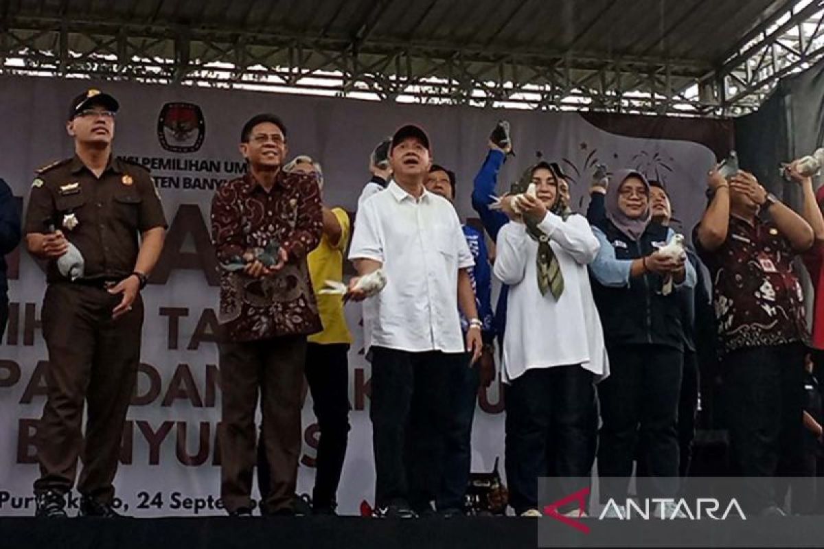 KPU Banyumas deklarasi damai bersama satu paslon peserta Pilkada 2024