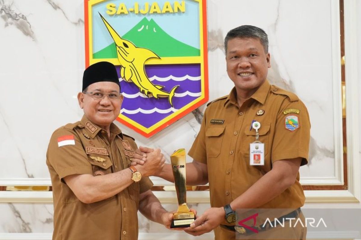 Bupati Kotabaru raih penghargaan terkait pelayanan publik