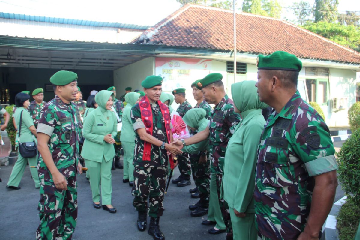 Pangdam IX/Udayana minta prajurit TNI jaga kode etik saat jalankan tugas