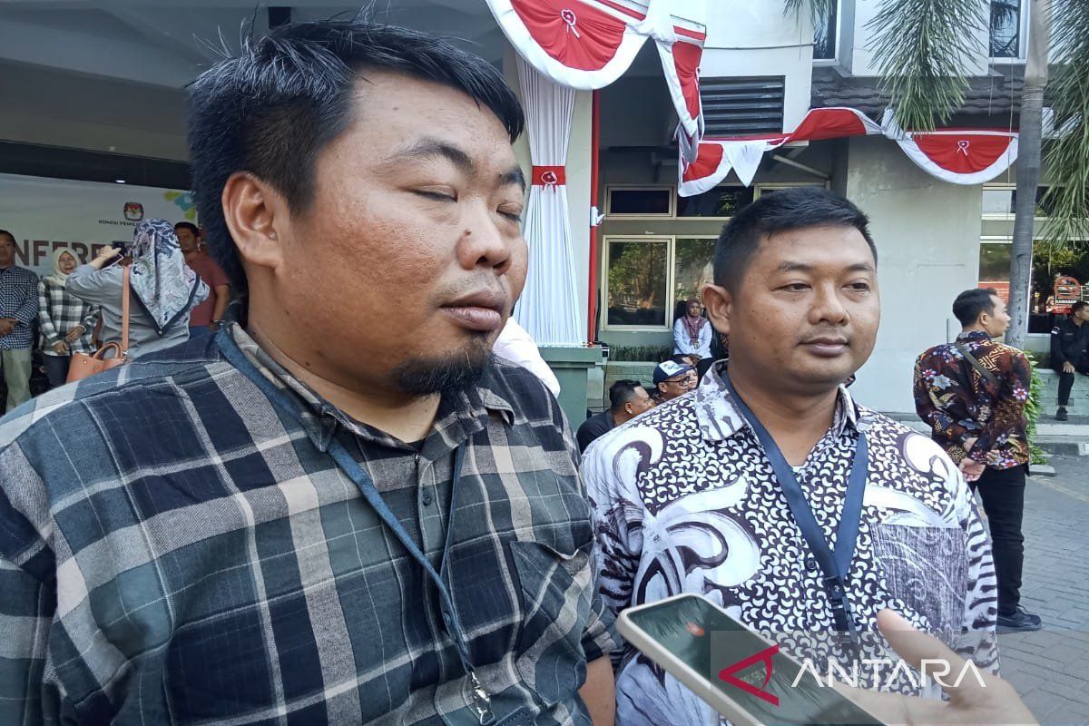 Batang berikan sanksi administrasi dua kades terlibat politik praktis