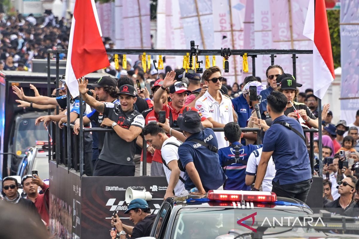 MotoGP stars parade through Mataram ahead of Mandalika Grand Prix