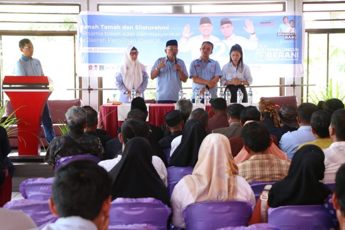 Tokoh masyarakat Simalungun ramah-tamah dengan 