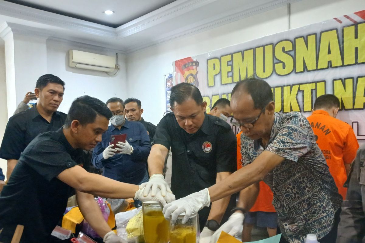 Polda Jambi musnahkan sitaan narkotika senilai Rp8,7 miliar