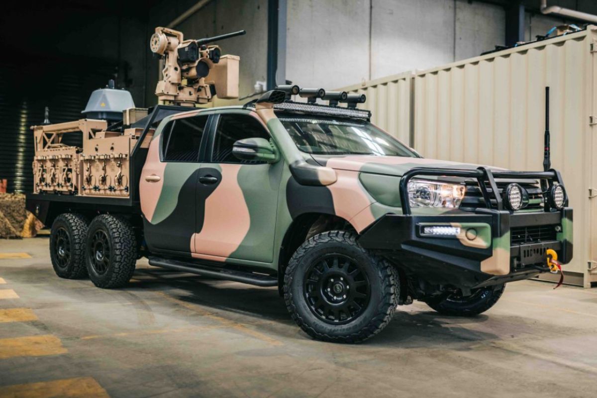 Supacat perkenalkan kendaraan militer baru berbasis Toyota HiLux