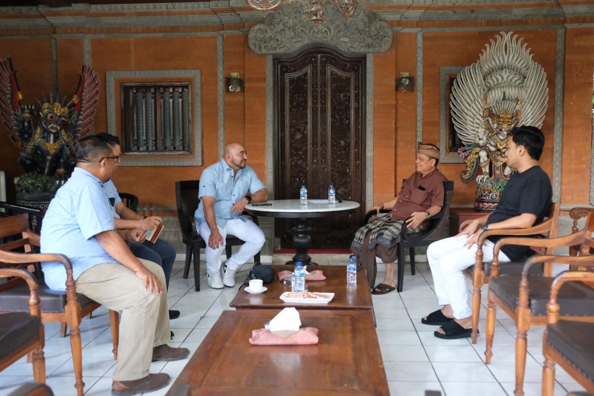 De Gadjah kantongi masukan dari mantan saingan Koster di pilkada