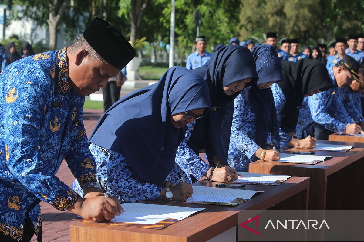 FOTO - Ikrar netralitas ASN Aceh pada Pilkada 2024