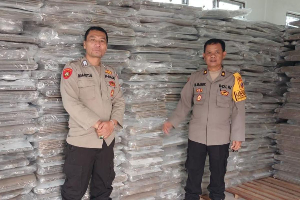 Polres Simalungun pastikan logistik Pilkada tiba di gudang KPU