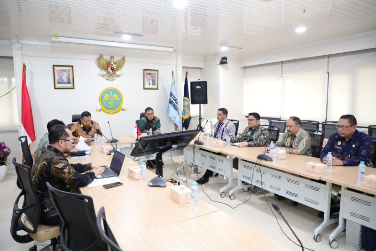 Kemenhub tingkatkan profesionalisme pandu Indonesia