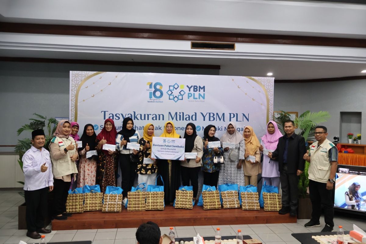 Syukuran hUT ke-18, YBM PLN UIW MMU salurkan bantuan bagi penerima manfaat di Maluku Malut