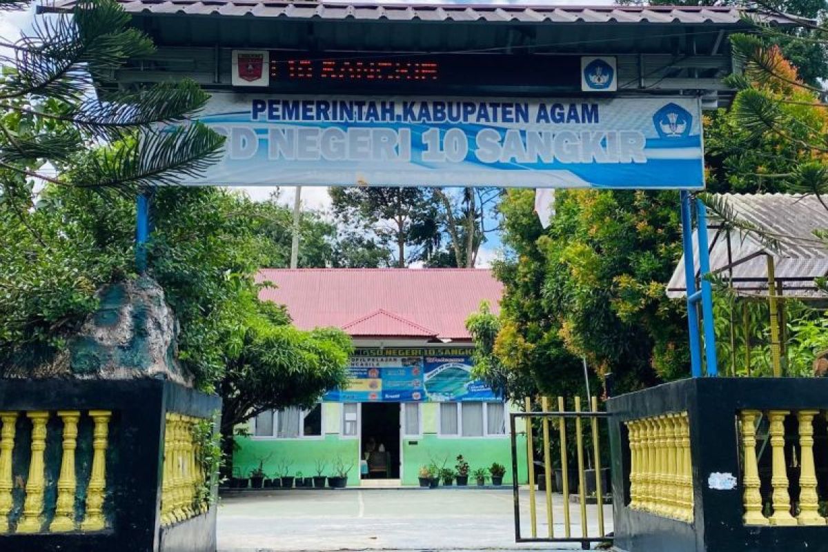 SDN 10 Sangkir Agam terima Penghargaan Adiwiyata Nasional 2024 dari Kementerian LHK