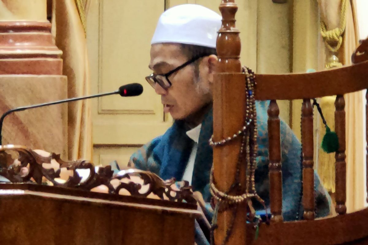 Ustadz Ghazali nyatakan zakat 