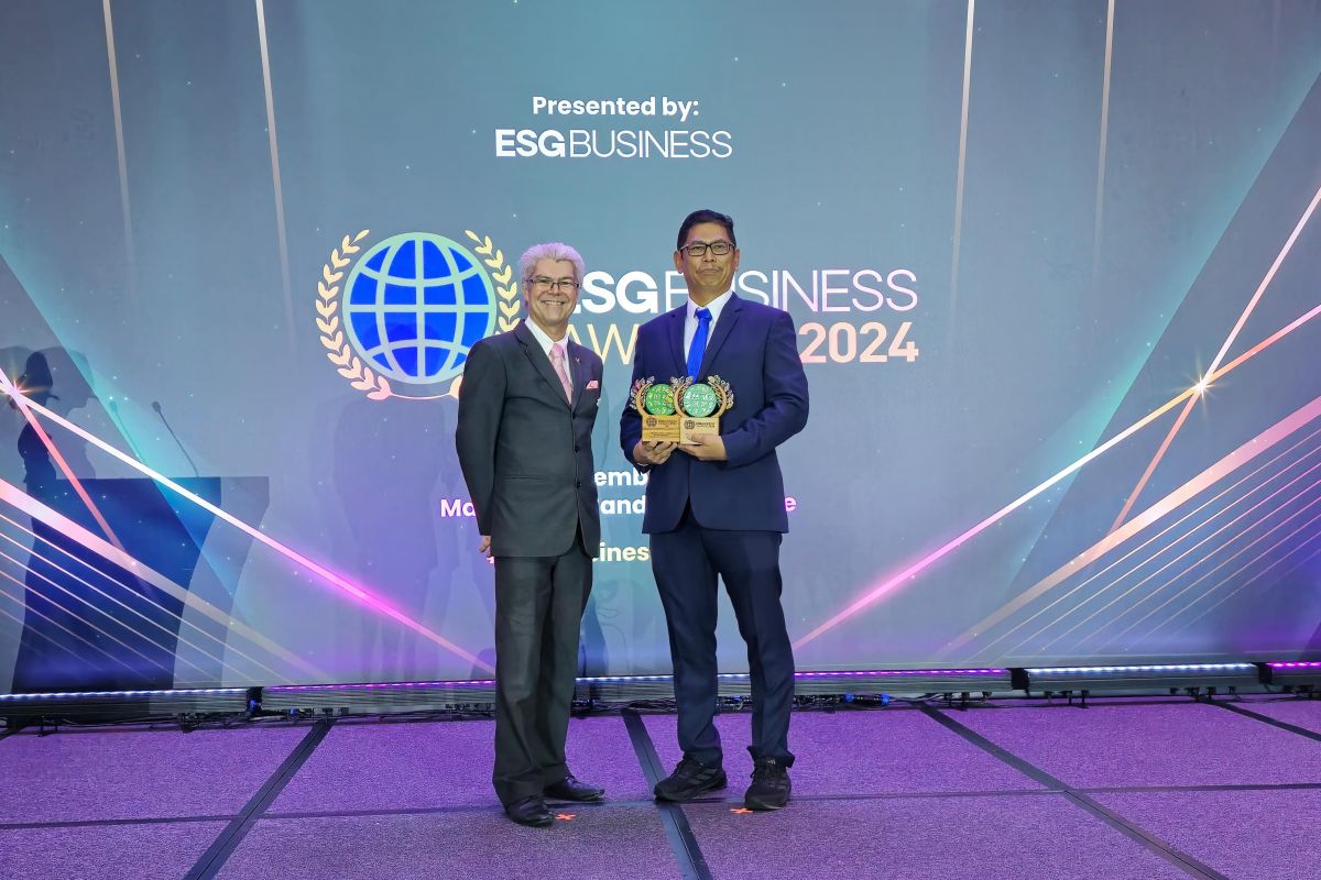 PLN raih dua penghargaan Internasional dalam ajang ESG Business Awards 2024 di Singapura