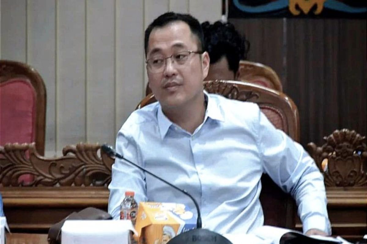 DPRD Kotim desak Bawaslu tertibkan APK kandidat gagal 'nyalon'