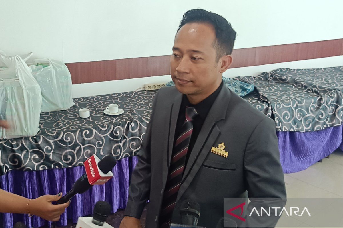 Denny Cagur ingin fokus membenahi bidang pendidikan dan kesenian