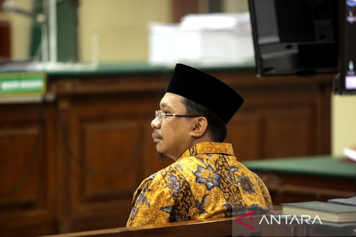 Gus Muhdlor didakwa terima dana pemotongan insentif pegawai BPPD Sidoarjo