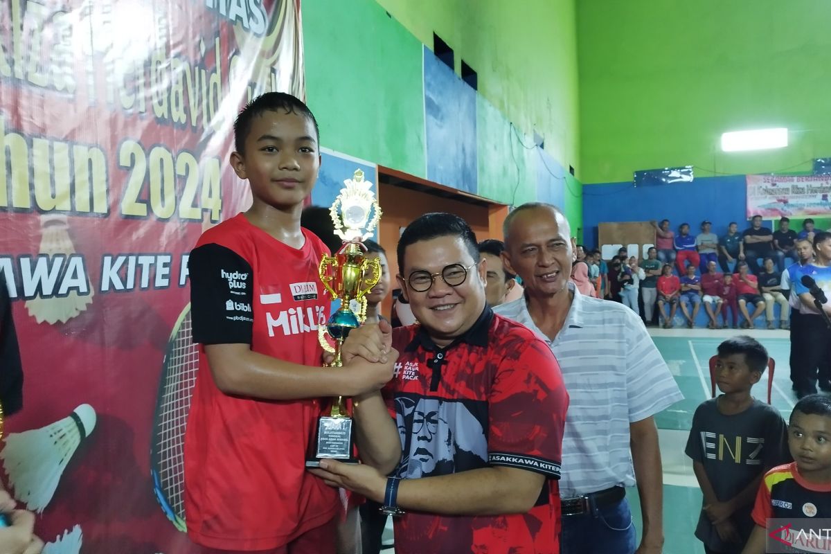 Kejuaraan bulu tangkis Riza Herdavid Cup ajang pencarian bibit atlet