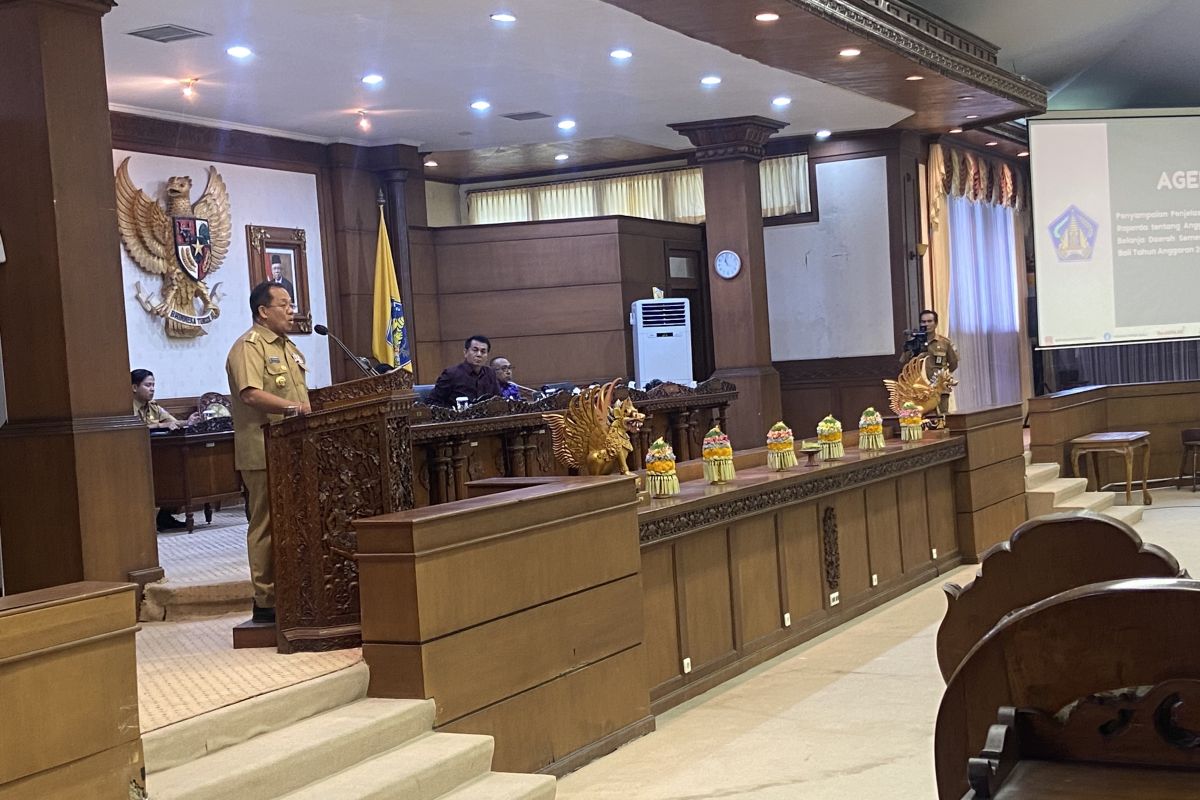 Gubernur Bali jabarkan rencana APBD 2025 ke DPRD