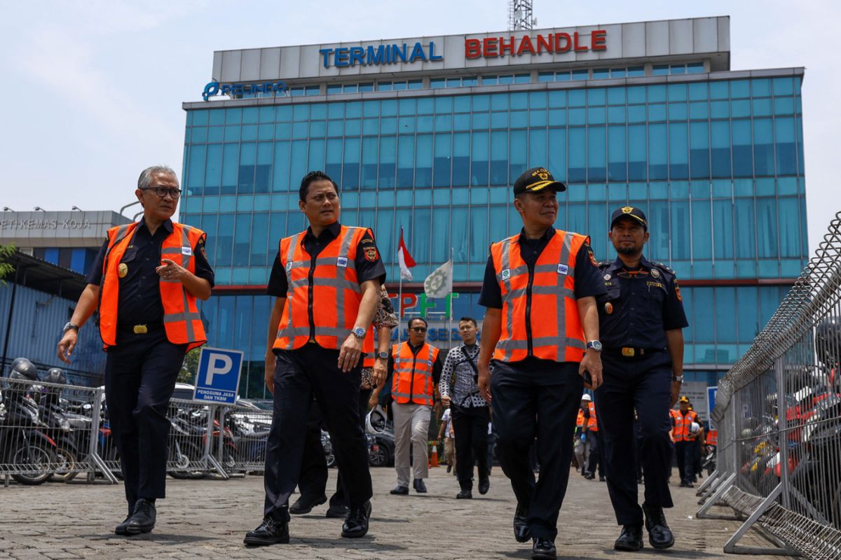 Wakil Menteri Keuangan II Tinjau Langsung Proses Layanan di Bea Cukai Tanjung Priok