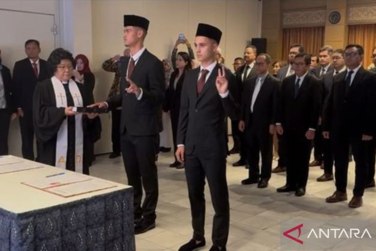 Hilgers dan Reijnders telah resmi menjadi Warga Negara Indonesia